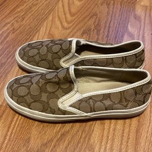 COACH signature women CHRISSY outline slip on LOGO sneaker Khaki Chalk  Used 7